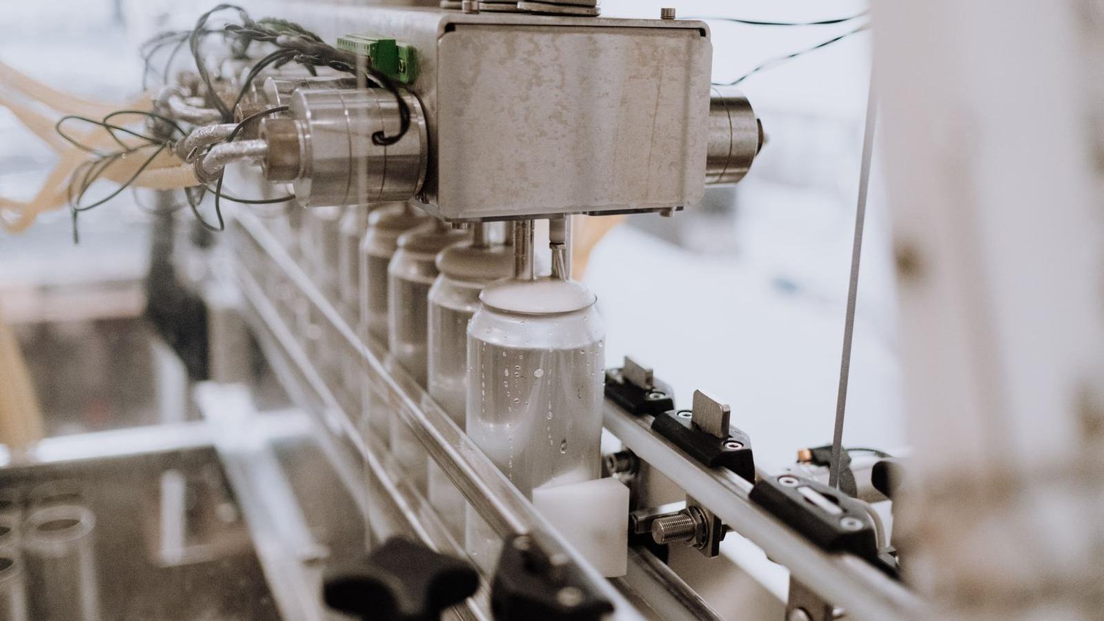 Automated bottling and filling production line
